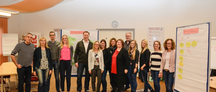 Teilnehmer und Teilnehmerinnen der Personalarbeitsgruppe Teilnehmer und Teilnehmerinnen der Personalarbeitsgruppe nach erfolgreichem Tag